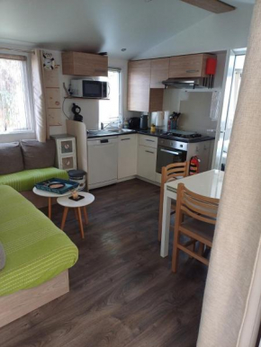 Mobil-home a louer dans un camping **** proche de la mer et forêt